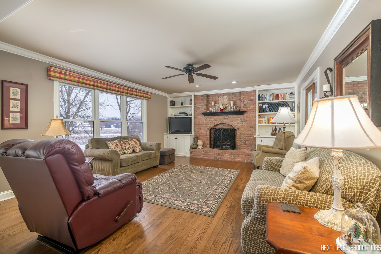 39W184 Woodgate Road St. Charles, IL 60175 - Photo 13 of 30