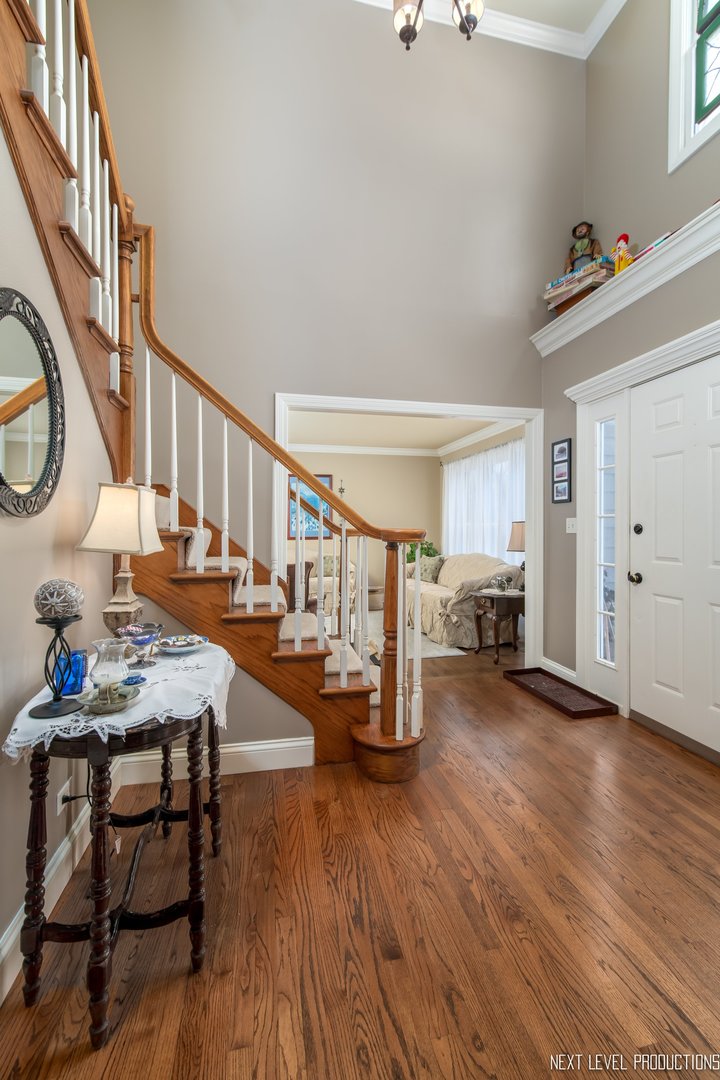 39W184 Woodgate Road St. Charles, IL 60175 - Photo 4 of 30