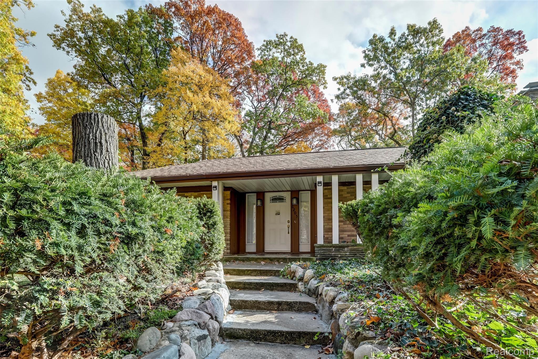 6205 Norham Road Bloomfield Hills, MI 48301 - Photo 4 of 45 6205 Norham Road, Bloomfield Hills, MI-6.jpg-FULL