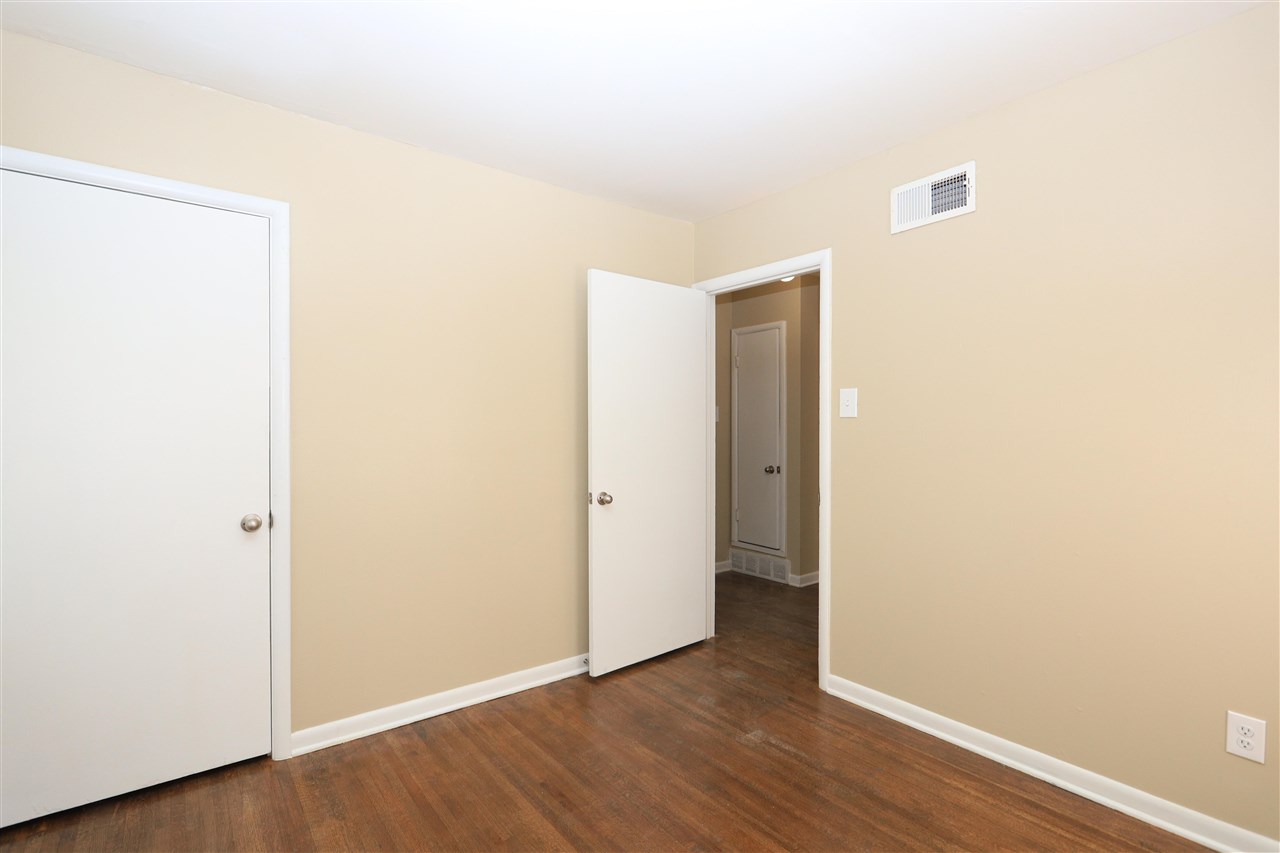 1641 Duke Road Memphis, TN 38108 - Photo 8 of 8 Gallery Image 8