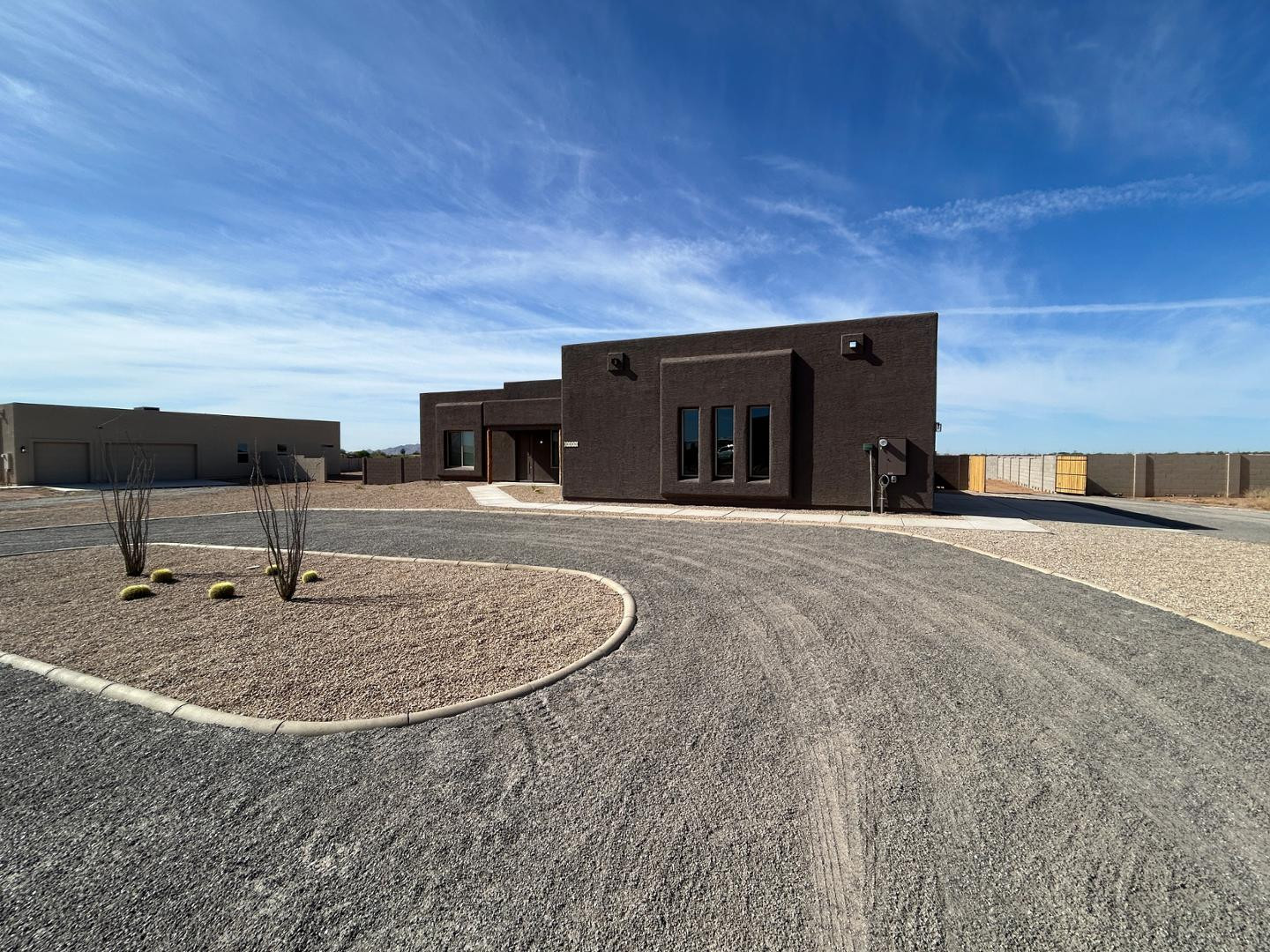 23175 West Skinner Road Wittmann, AZ 85361 - Photo 2 of 19 Photo #2
