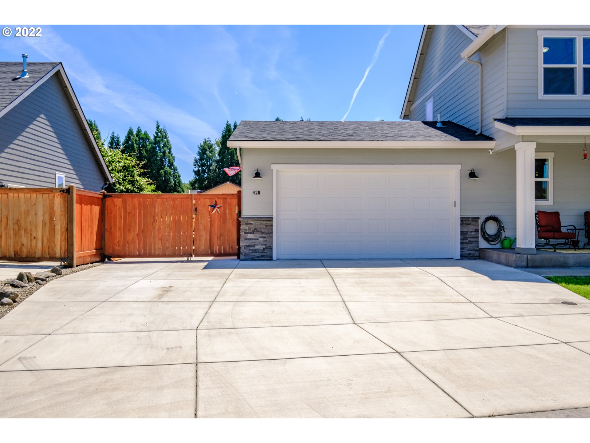 4211 Horace Street Springfield, OR 97478 - Photo 2 of 32 Gallery Image 2