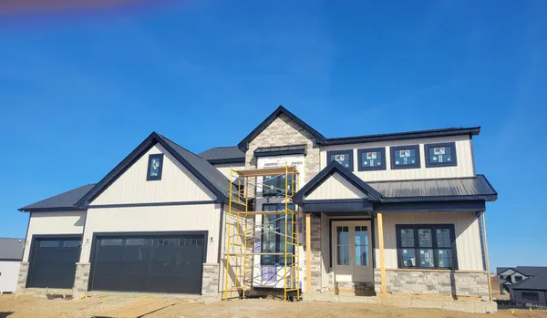 $709,900 | 5307 Castlebar Drive, Bloomington, IL 61705