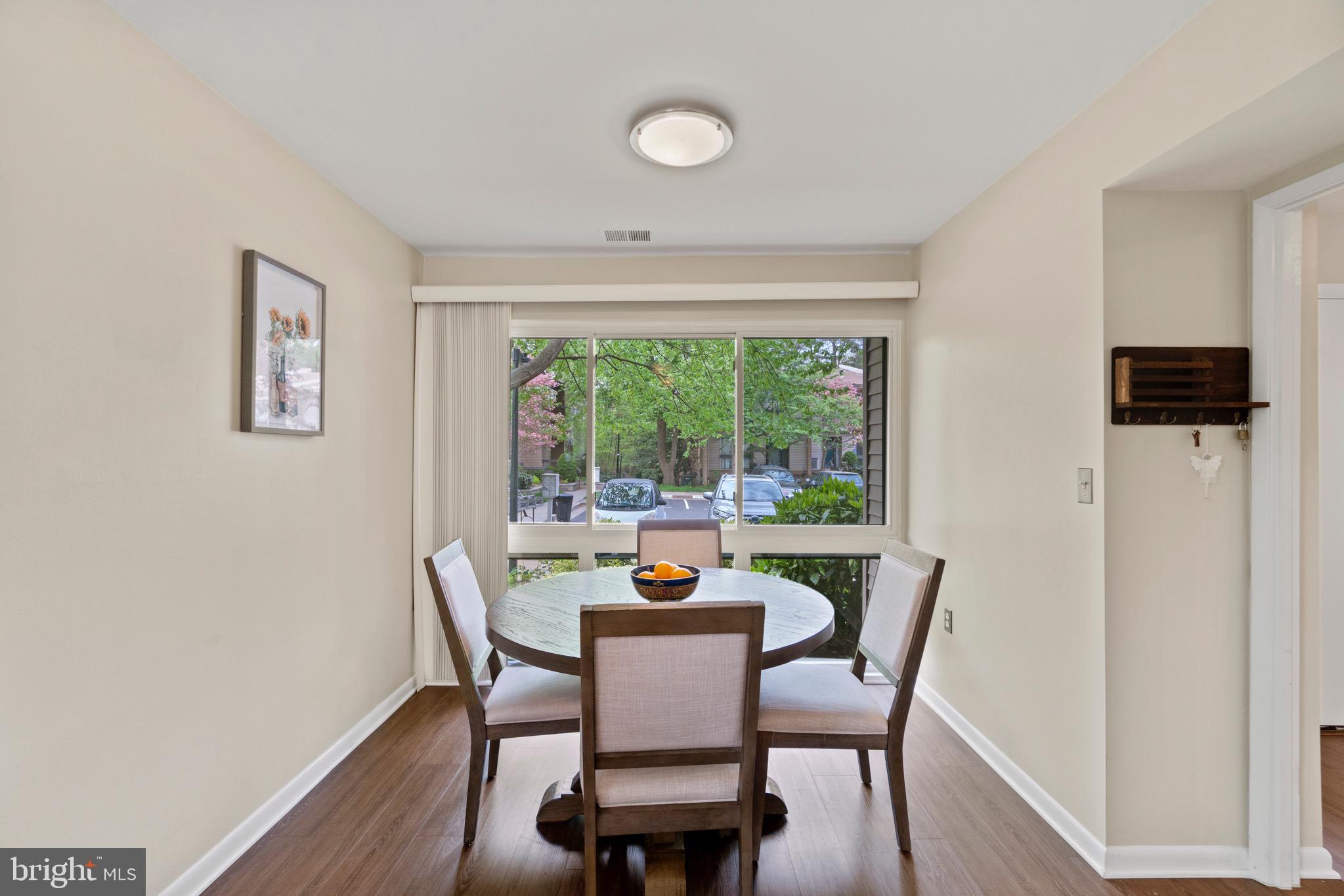 11608 Windbluff Court, Unit 7B2 Reston, VA 20191 - Photo 17 of 39 Breakfast Nook