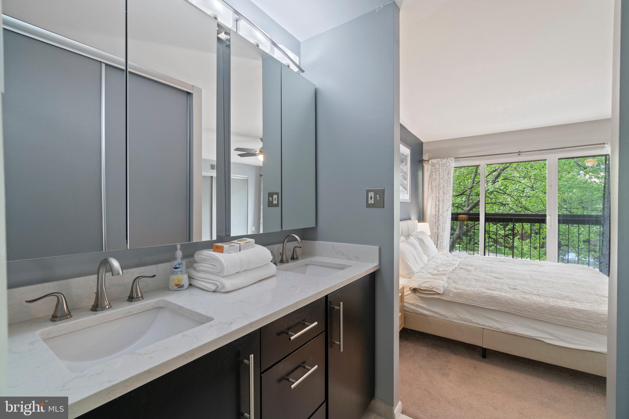 11608 Windbluff Court, Unit 7B2 Reston, VA 20191 - Photo 24 of 39 Primary Bathroom