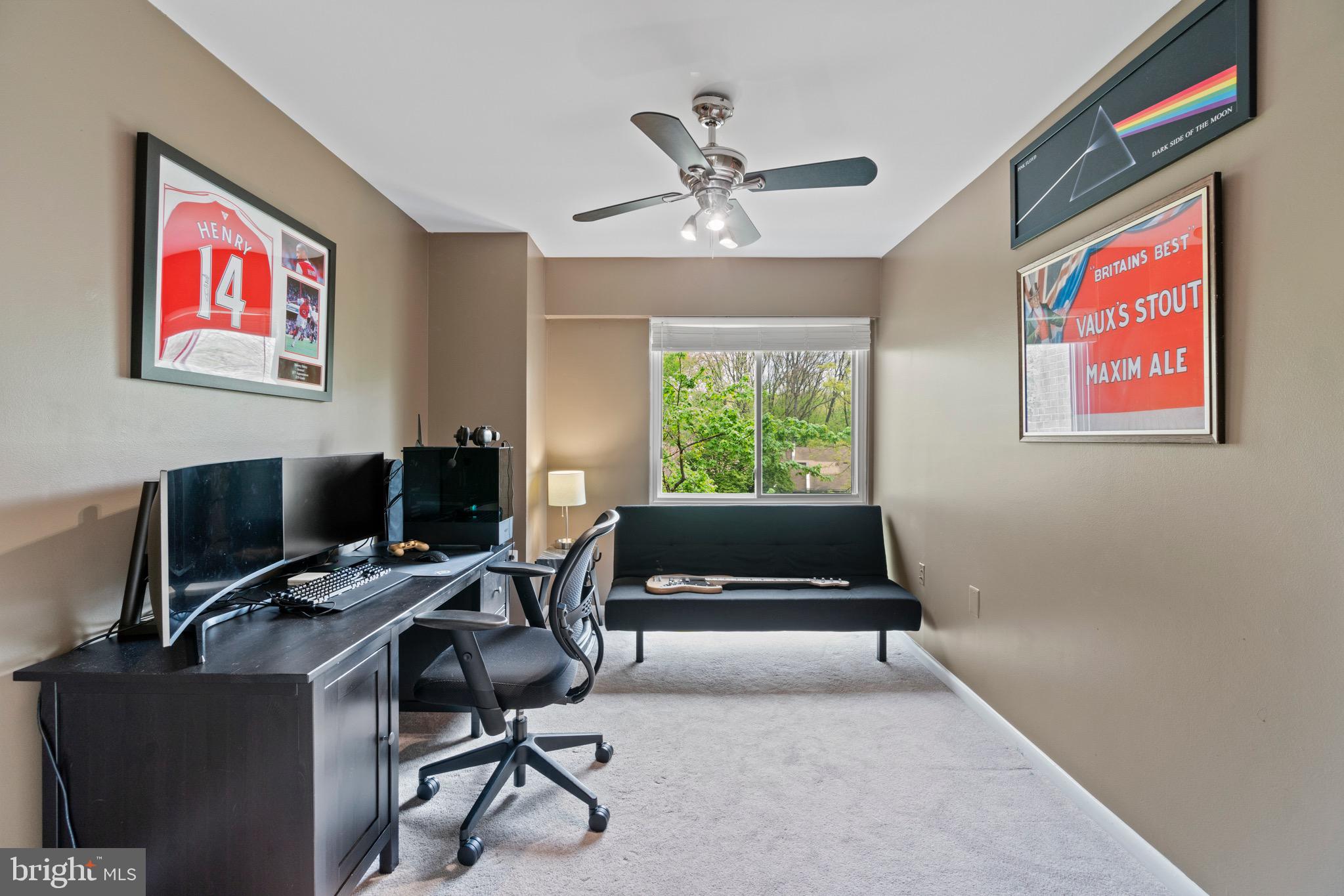 11608 Windbluff Court, Unit 7B2 Reston, VA 20191 - Photo 28 of 39 Bedroom