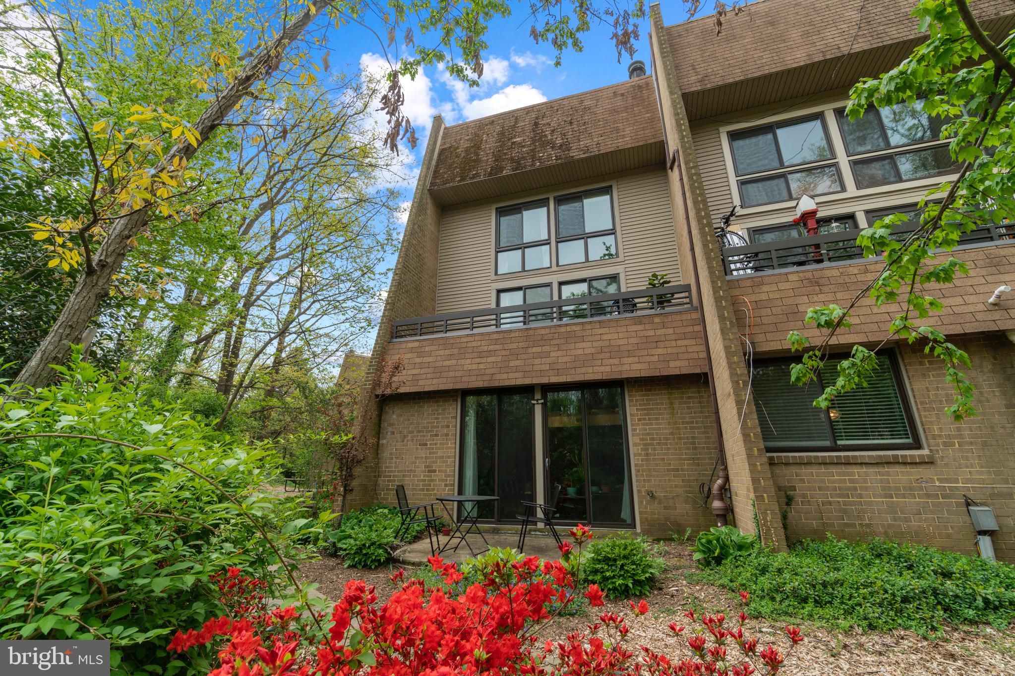 11608 Windbluff Court, Unit 7B2 Reston, VA 20191 - Photo 35 of 39 Exterior Rear