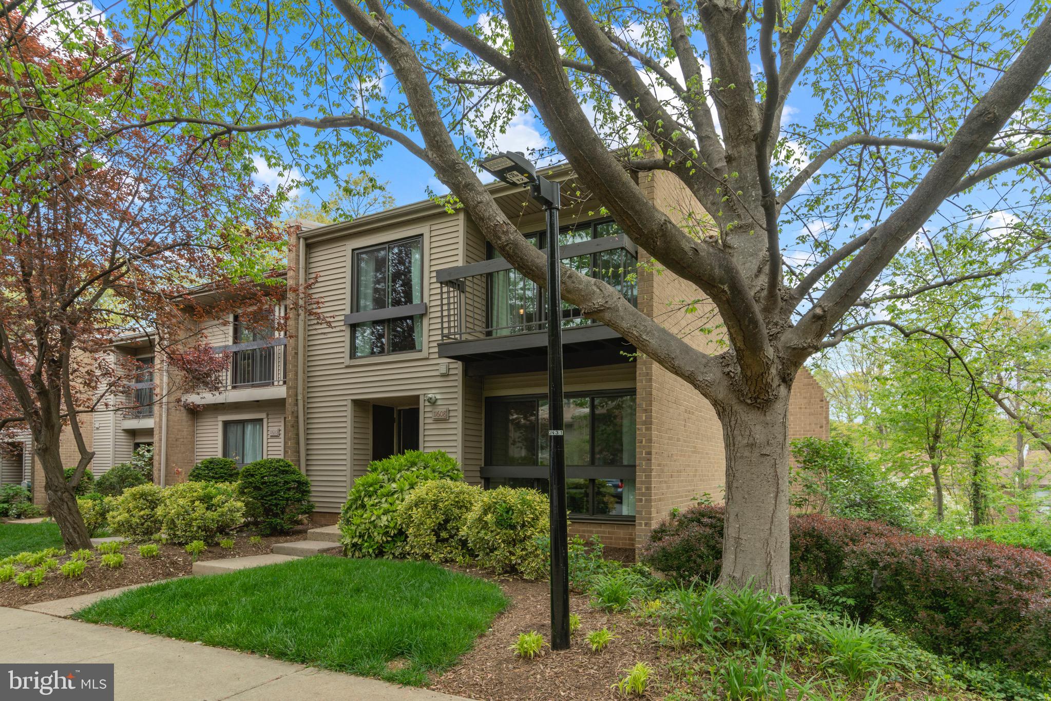 11608 Windbluff Court, Unit 7B2 Reston, VA 20191 - Photo 4 of 39 Exterior Front