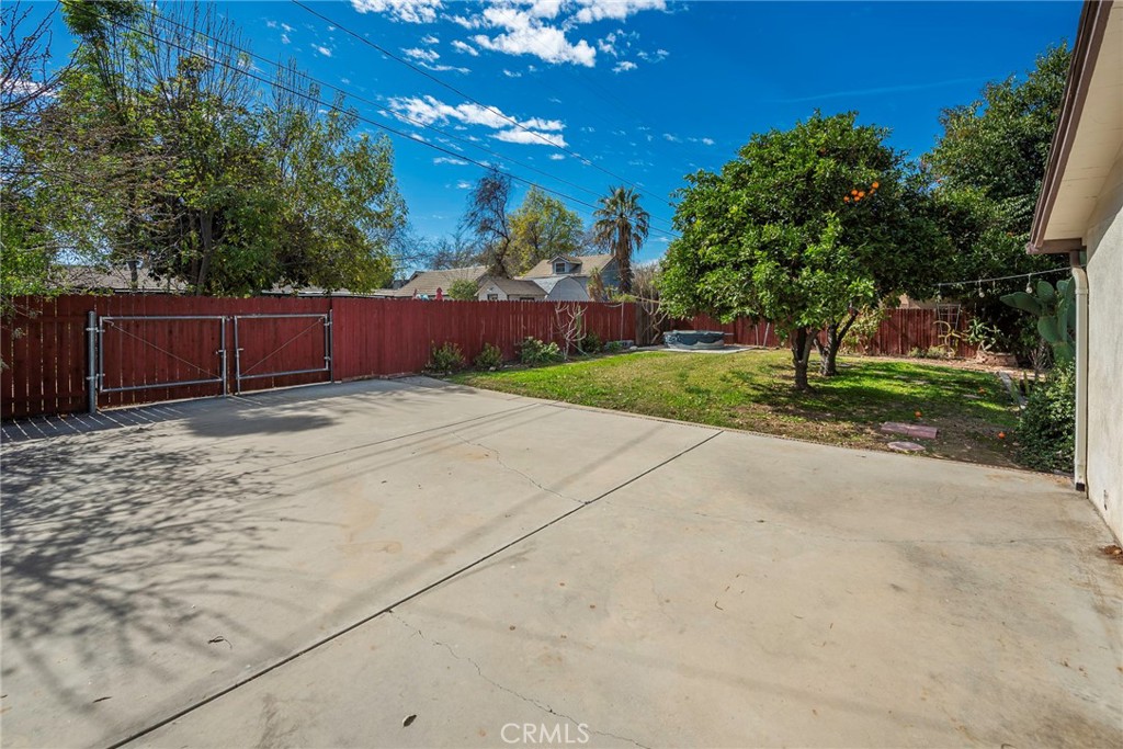 4660 Cover Street Riverside, CA 92506 - Photo 39 of 45 a view of backyard of house with green space