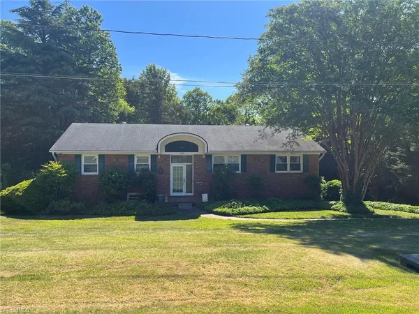 $344,900 | 5630 Clinedale Court, Pfafftown, NC 27040