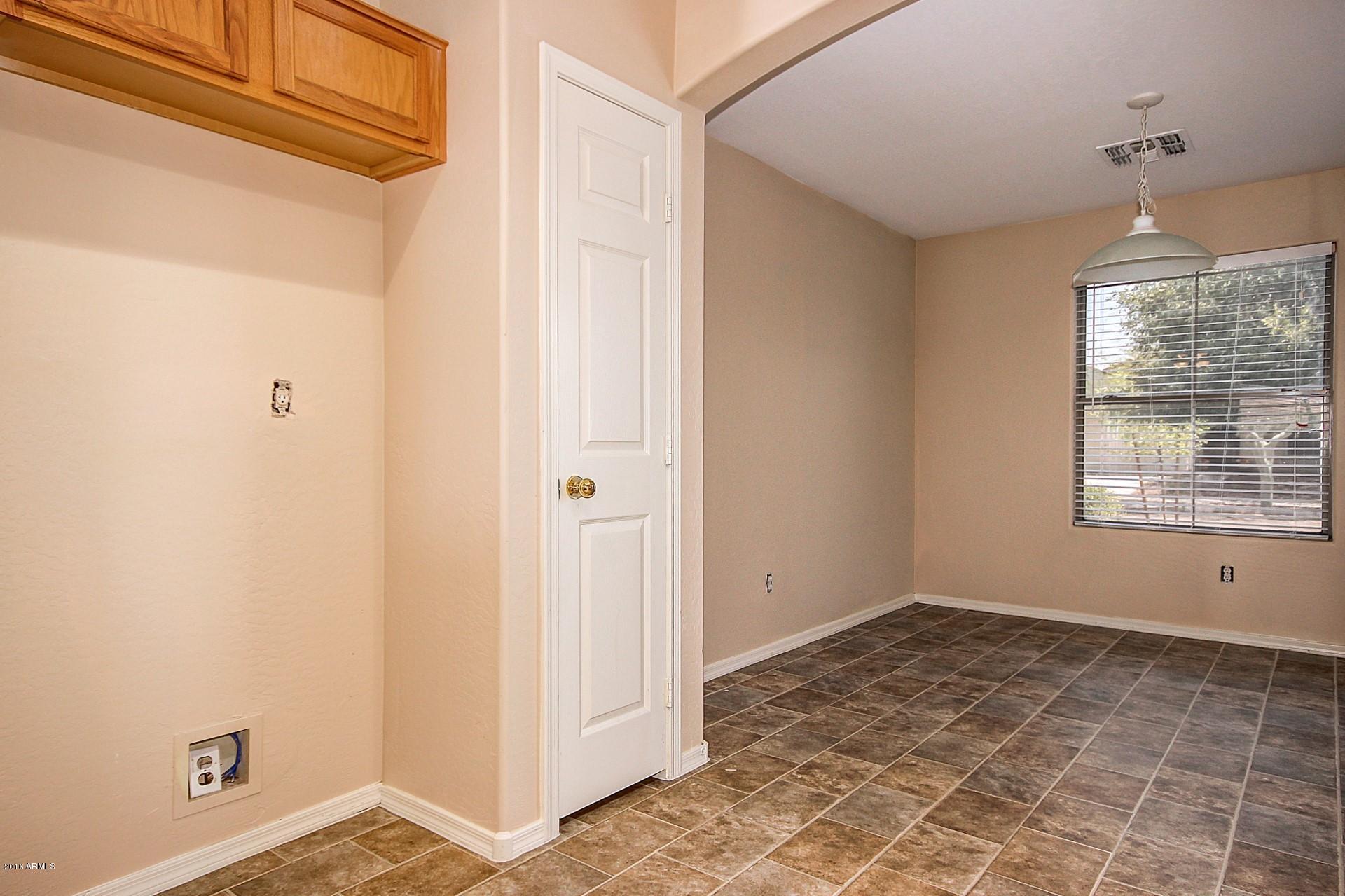 2332 West Carson Road Phoenix, AZ 85041 - Photo 11 of 27 0013-Carson (14)
