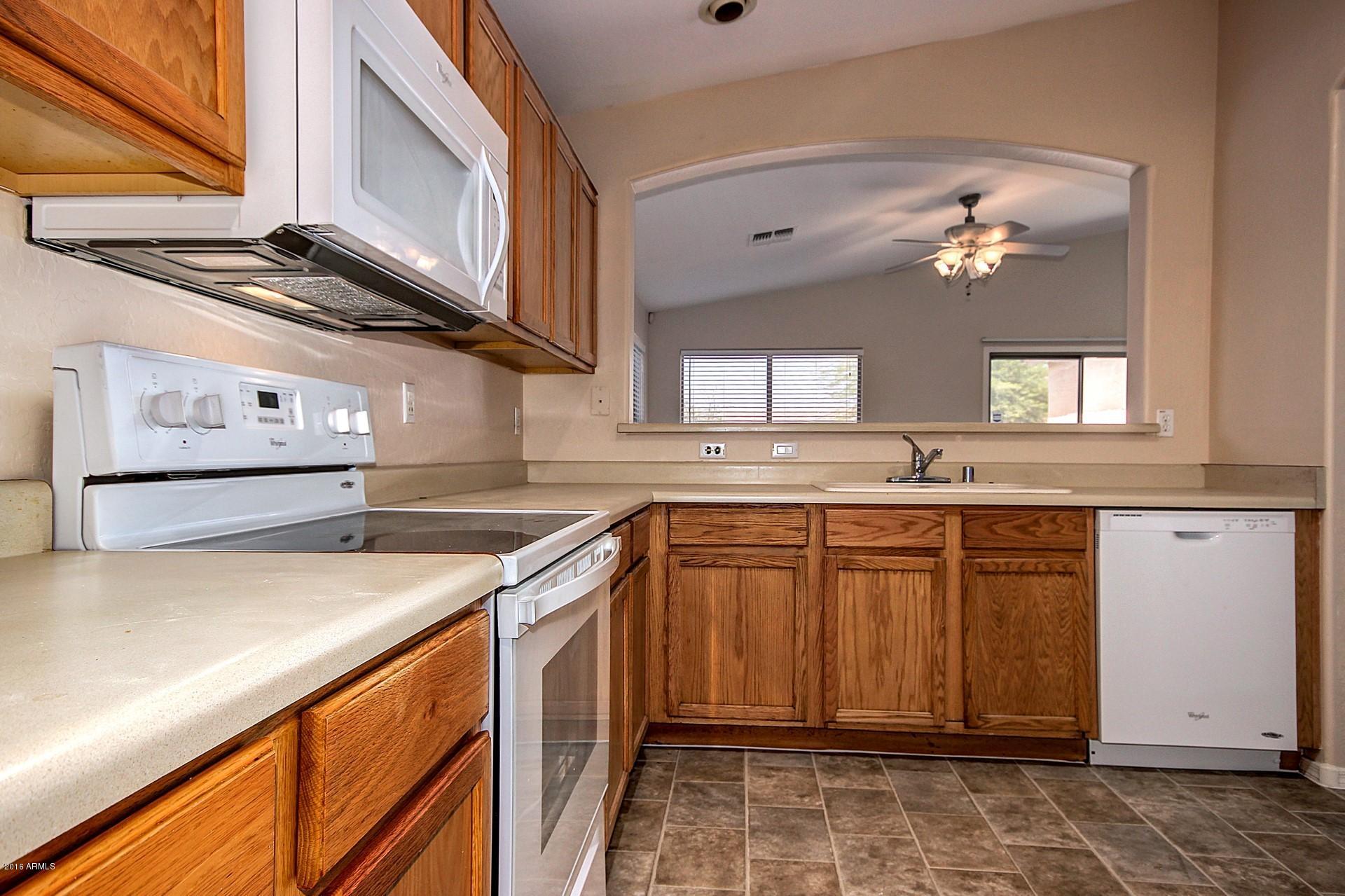 2332 West Carson Road Phoenix, AZ 85041 - Photo 12 of 27 0014-Carson (13)