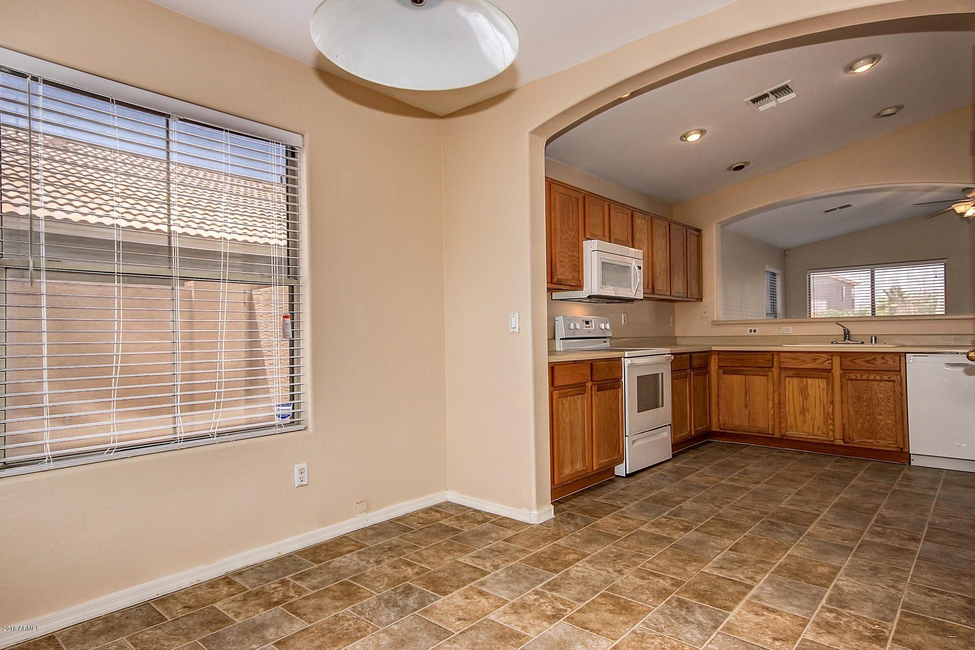 2332 West Carson Road Phoenix, AZ 85041 - Photo 13 of 27 0015-Carson (16)