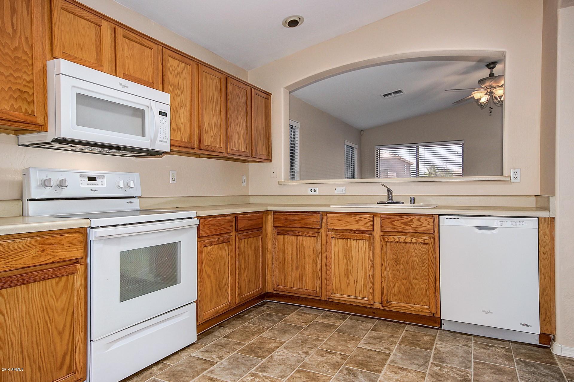 2332 West Carson Road Phoenix, AZ 85041 - Photo 8 of 27 0011-Carson (12)