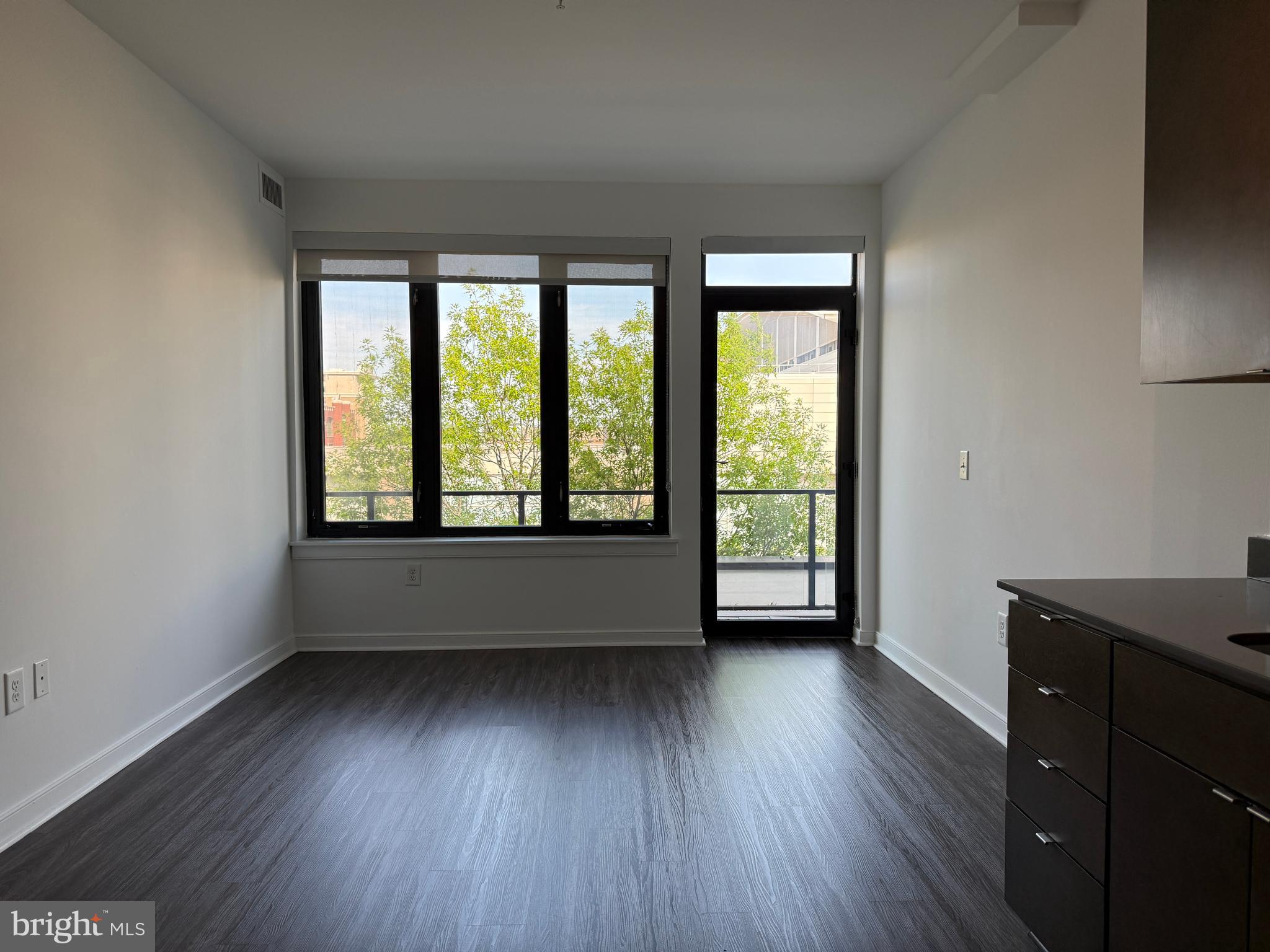 1250 9th Street Northwest, Unit 413 Washington, DC 20001 - Photo 4 of 18