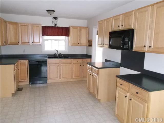 4137 Firethorne Road Charlotte, NC 28205 - Photo 4 of 9 Gallery Image 4