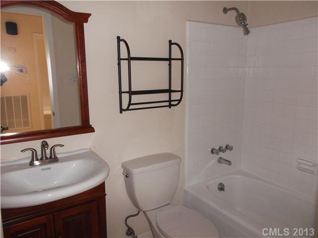 4137 Firethorne Road Charlotte, NC 28205 - Photo 8 of 9 Gallery Image 8