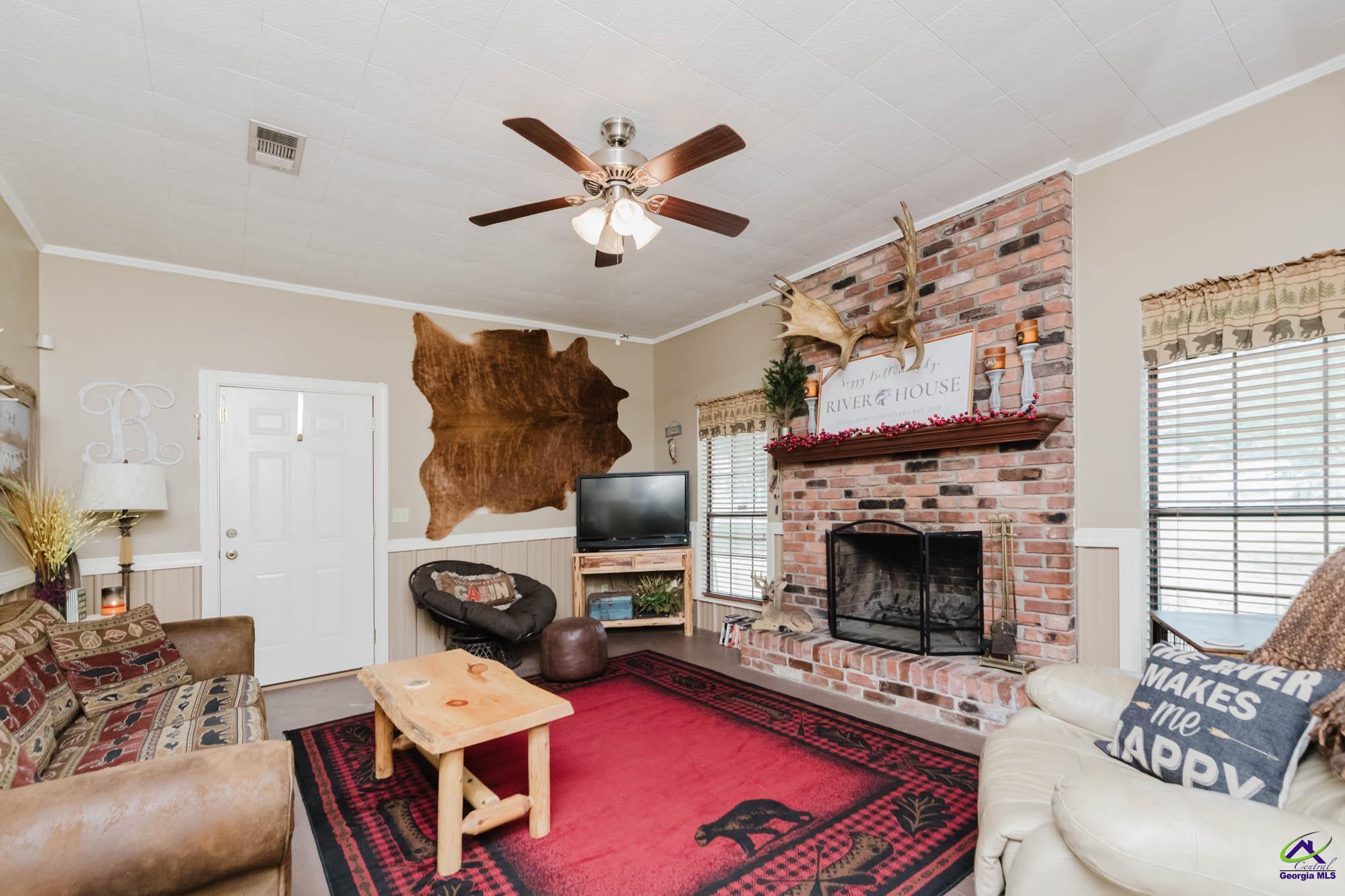180 Shadydale Road Lumber City, GA 31549 - Photo 8 of 32