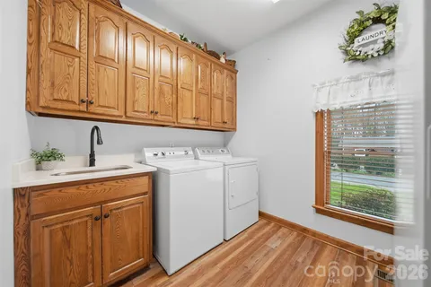 $699,900 | 3330 Shamrock Heights, Hudson, NC 28638