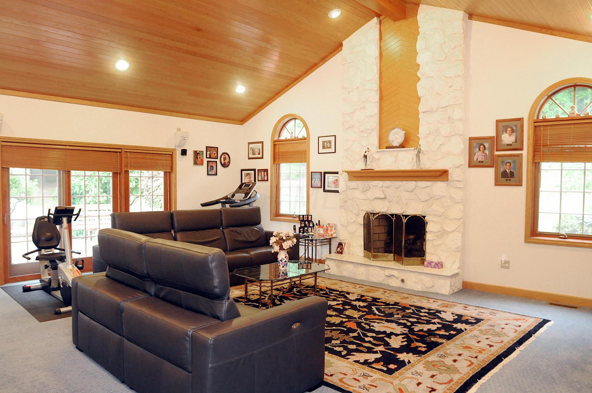 8896 Cedar Hills Road Cambridge, OH 43725 - Photo 12 of 65