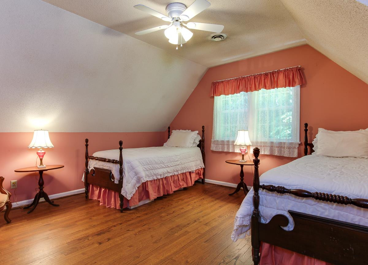 4401 Irving Court Raleigh, NC 27609 - Photo 20 of 25 Photo 20
