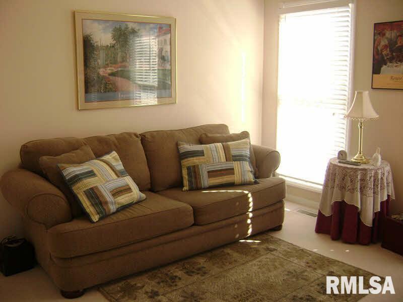 955 South Tower Road Carbondale, IL 62901 - Photo 8 of 17 Gallery Image 8