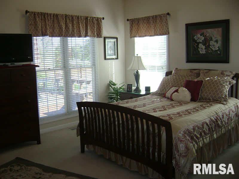 955 South Tower Road Carbondale, IL 62901 - Photo 9 of 17 Gallery Image 9