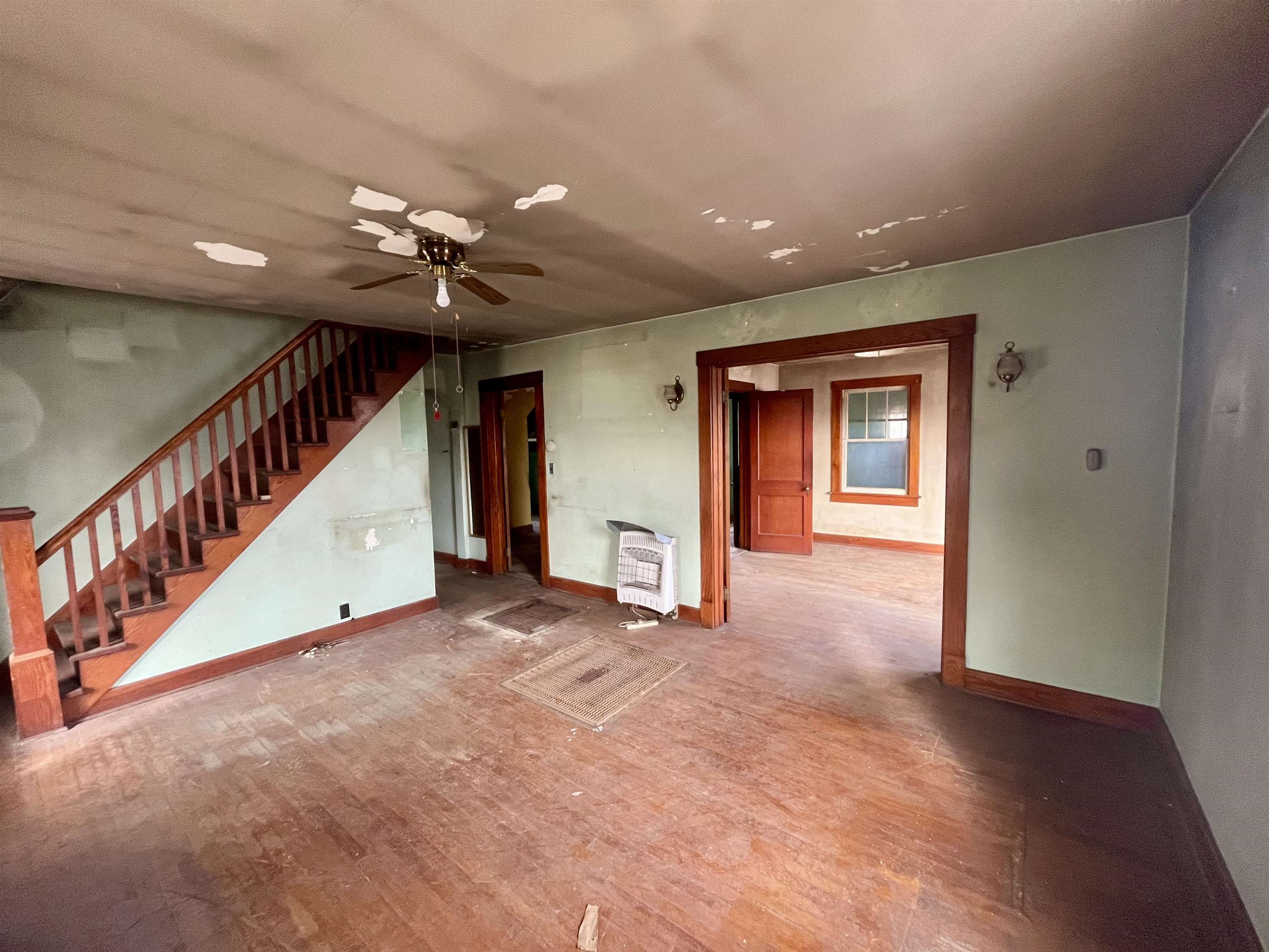 133 Riverside Avenue Verona, VA 24482 - Photo 3 of 37 Gallery Image 3