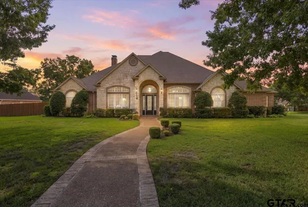 $799,900 | 1609 Holcomb Circle, Tyler, TX 75703