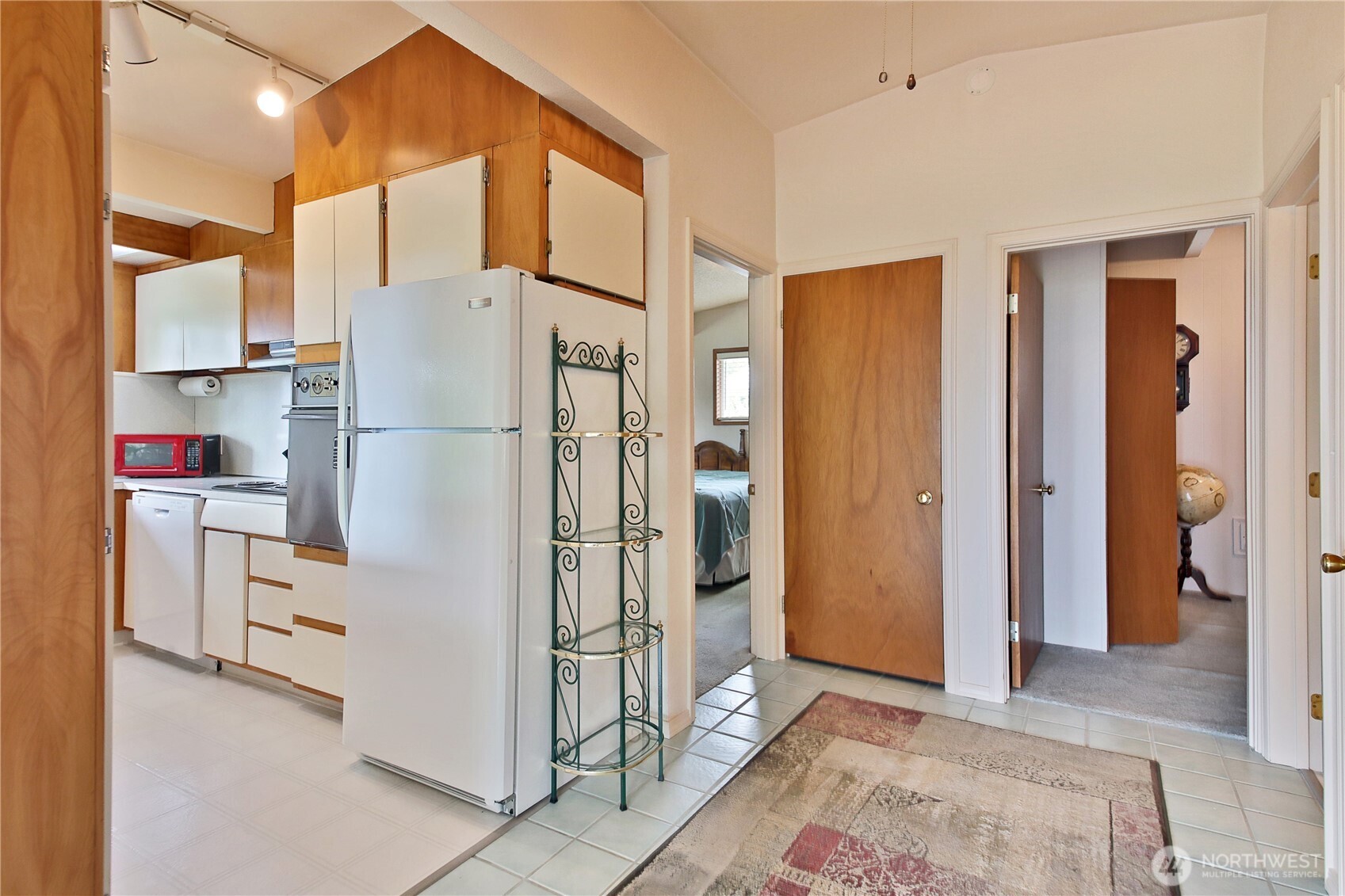 538 East Bush Point Road Freeland, WA 98249 - Photo 27 of 39