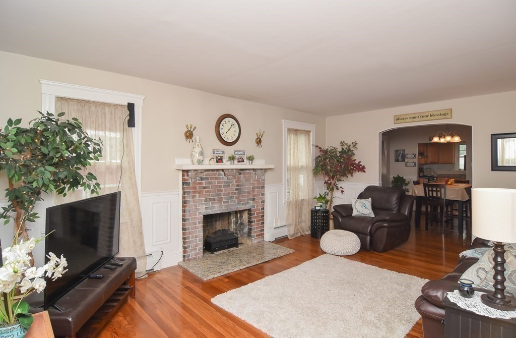 56 Manning Road Lynn, MA 01902 - Photo 4 of 33 Gallery Image 4