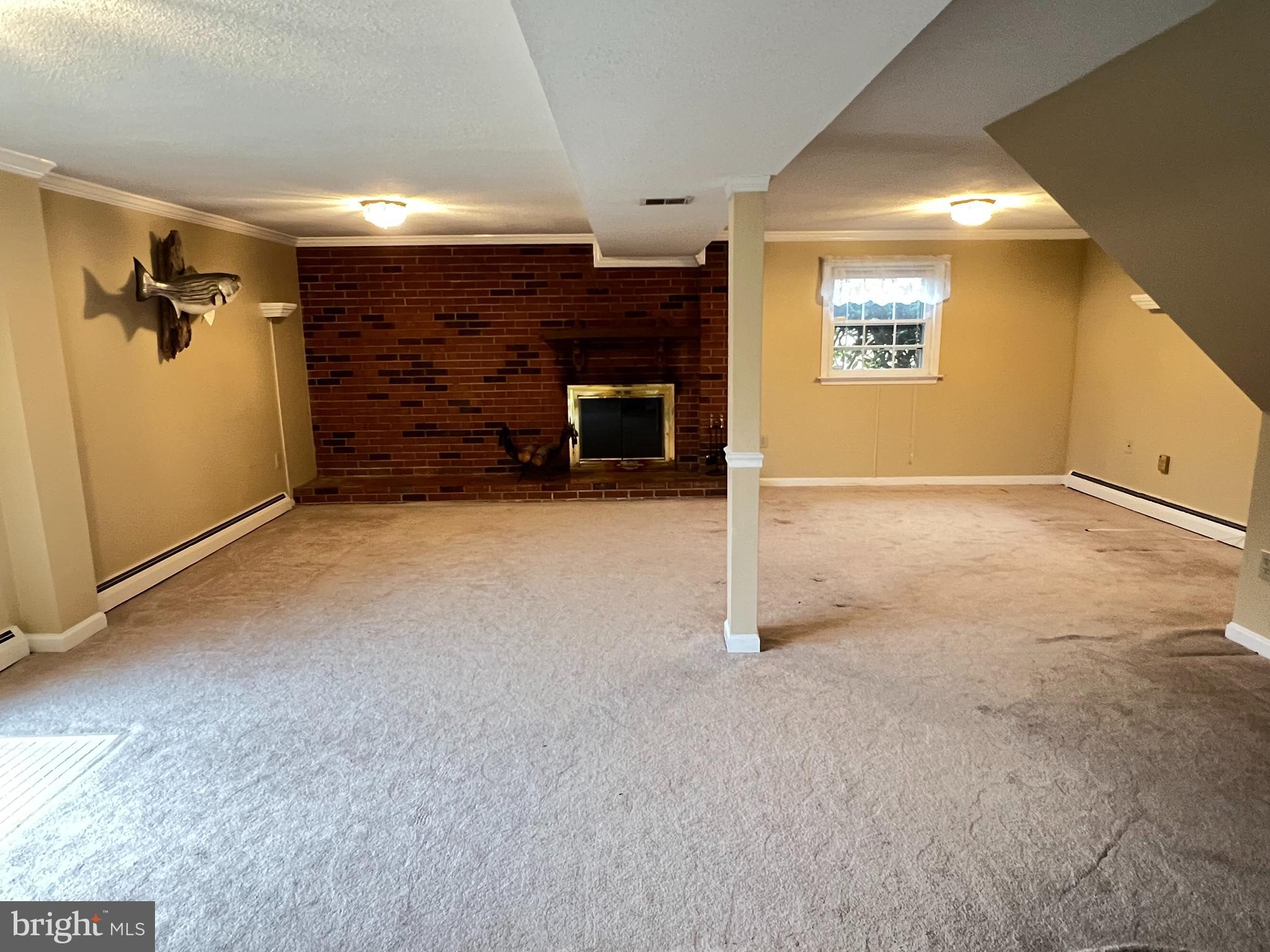 13702 Gilbert Road Woodbridge, VA 22193 - Photo 4 of 26 Gallery Image 4