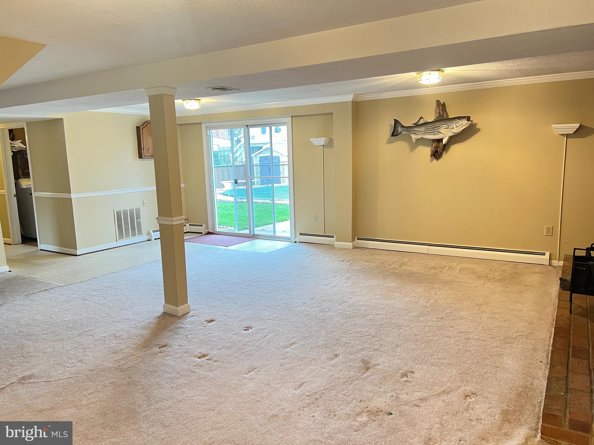 13702 Gilbert Road Woodbridge, VA 22193 - Photo 6 of 26 Gallery Image 6