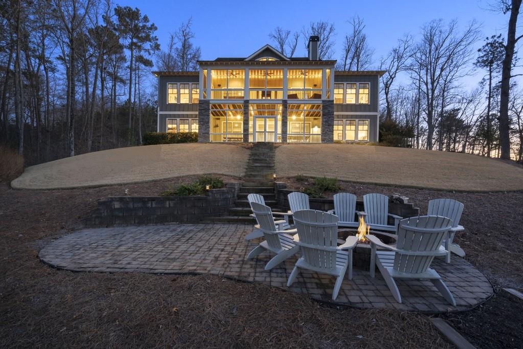 72 Buckeye Ridge Newnan, GA 30263 - Photo 58 of 80 a view of a house with backyard and sitting area