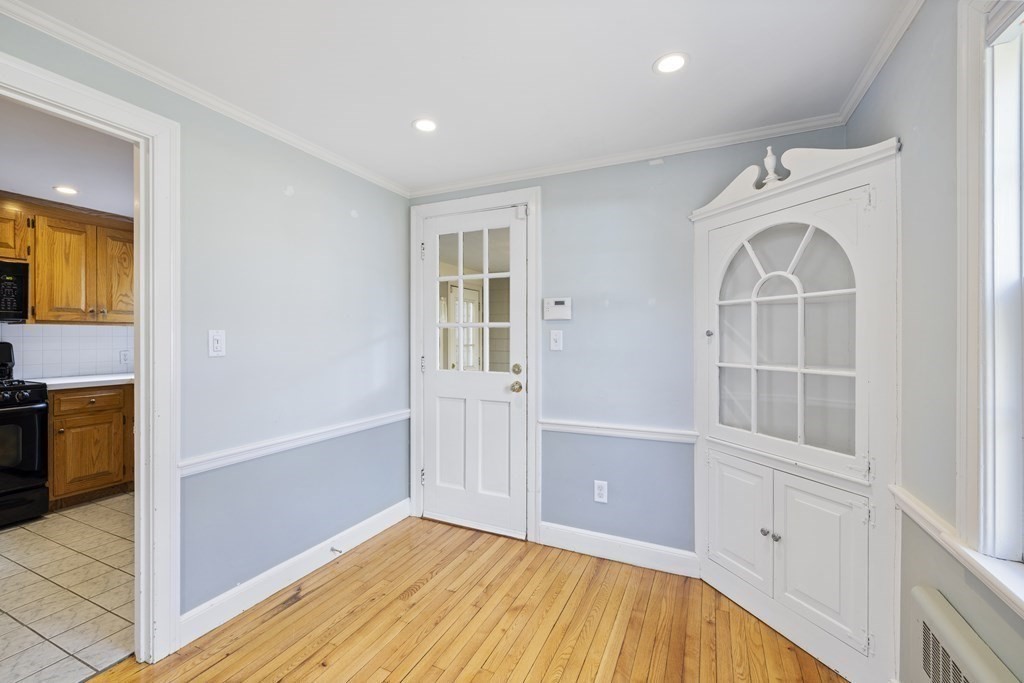 547 Webster Street Needham, MA 02494 - Photo 12 of 35