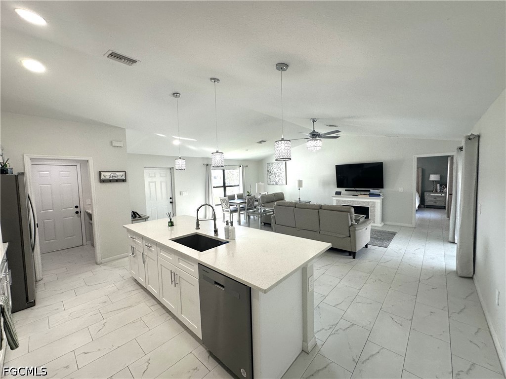 3710 38th Street Southwest Lehigh Acres, FL 33976 - Photo 4 of 36