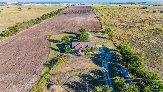 $2,300,000 | 1501 Farm To Market Road 487, Jarrell, TX 76537
