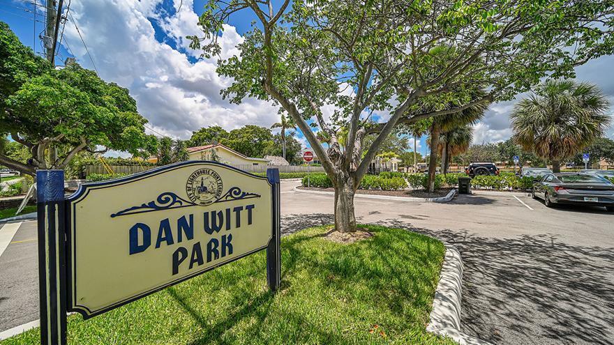2110 Northeast 42nd Street, Unit 2B Lighthouse Point, FL 33064 - Photo 28 of 31 Nearby Park