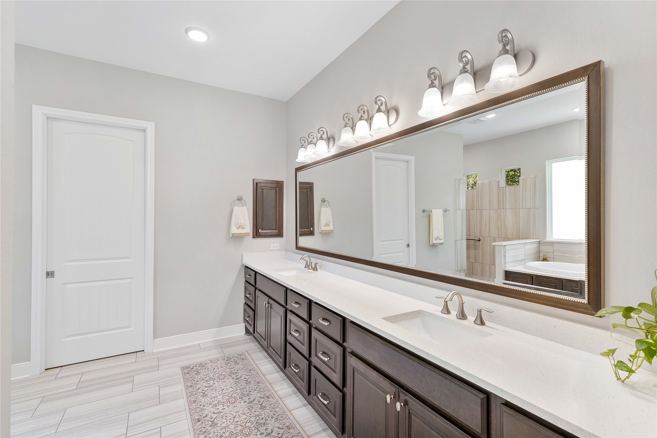 166 Rim Rock Road Huntsville, TX 77340 - Photo 23 of 50 Primary bath