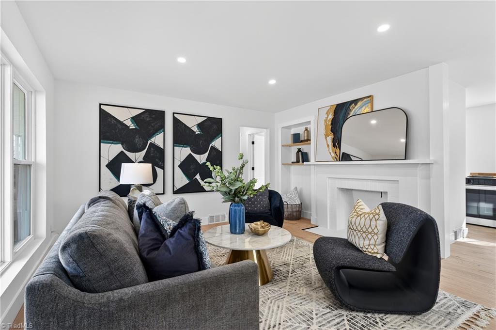 1604 East Lexington Avenue High Point, NC 27262 - Photo 7 of 37