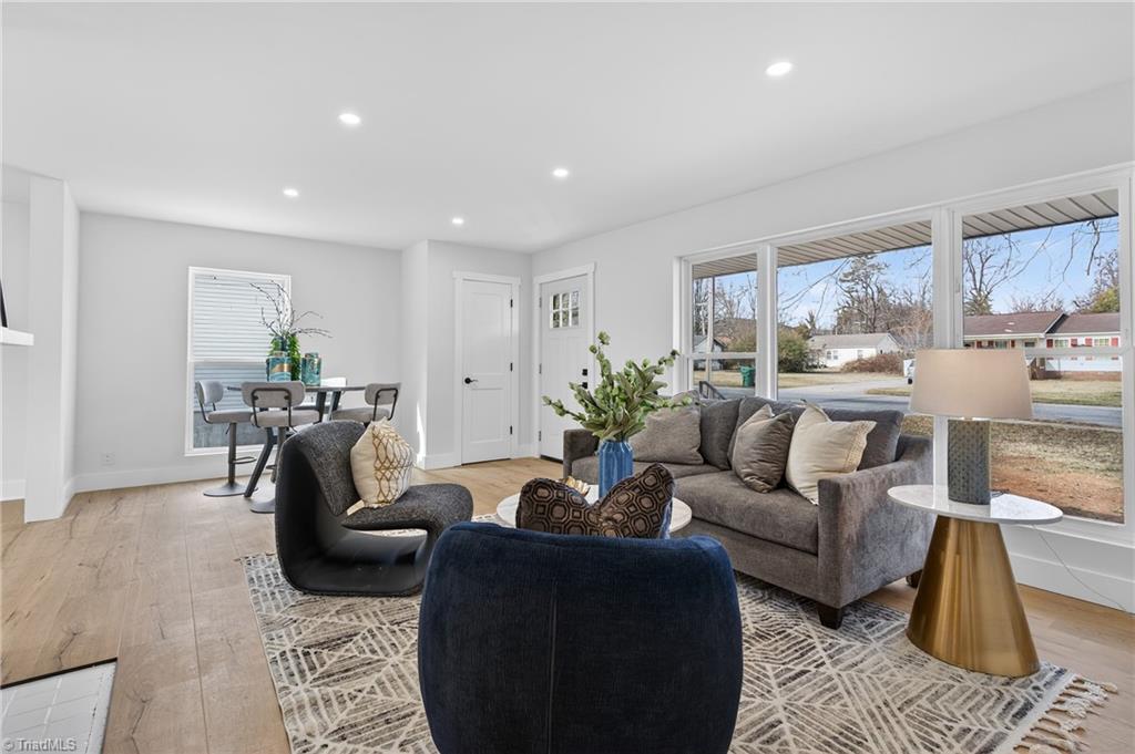 1604 East Lexington Avenue High Point, NC 27262 - Photo 8 of 37