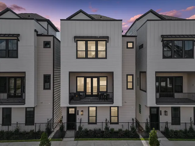 $499,990 | 2208 Dennis Street, Houston, TX 77004