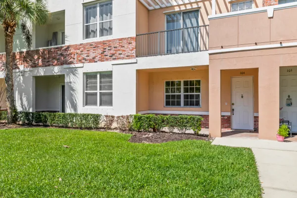 $249,900 | 10520 Southwest Stephanie Way, Unit 2104, Port St. Lucie, FL 34987