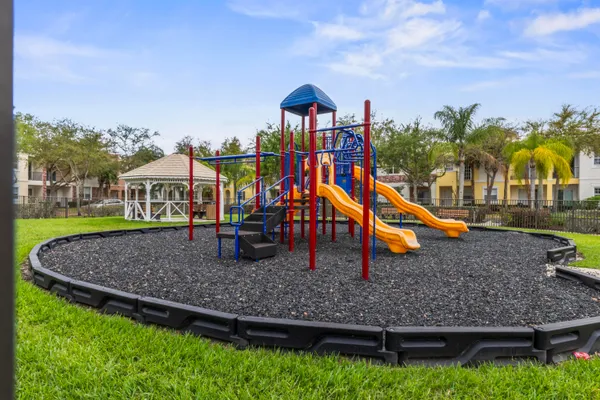 $249,900 | 10520 Southwest Stephanie Way, Unit 2104, Port St. Lucie, FL 34987