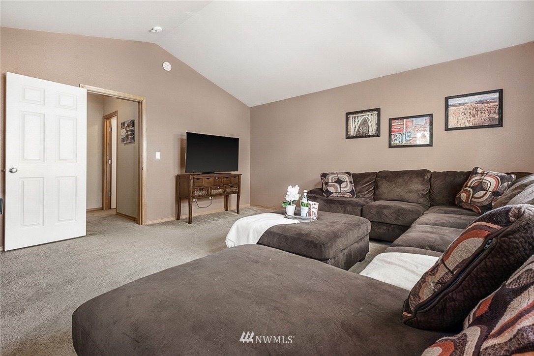 11409 Southeast 171st Street Renton, WA 98055 - Photo 20 of 35 Gallery Image 20
