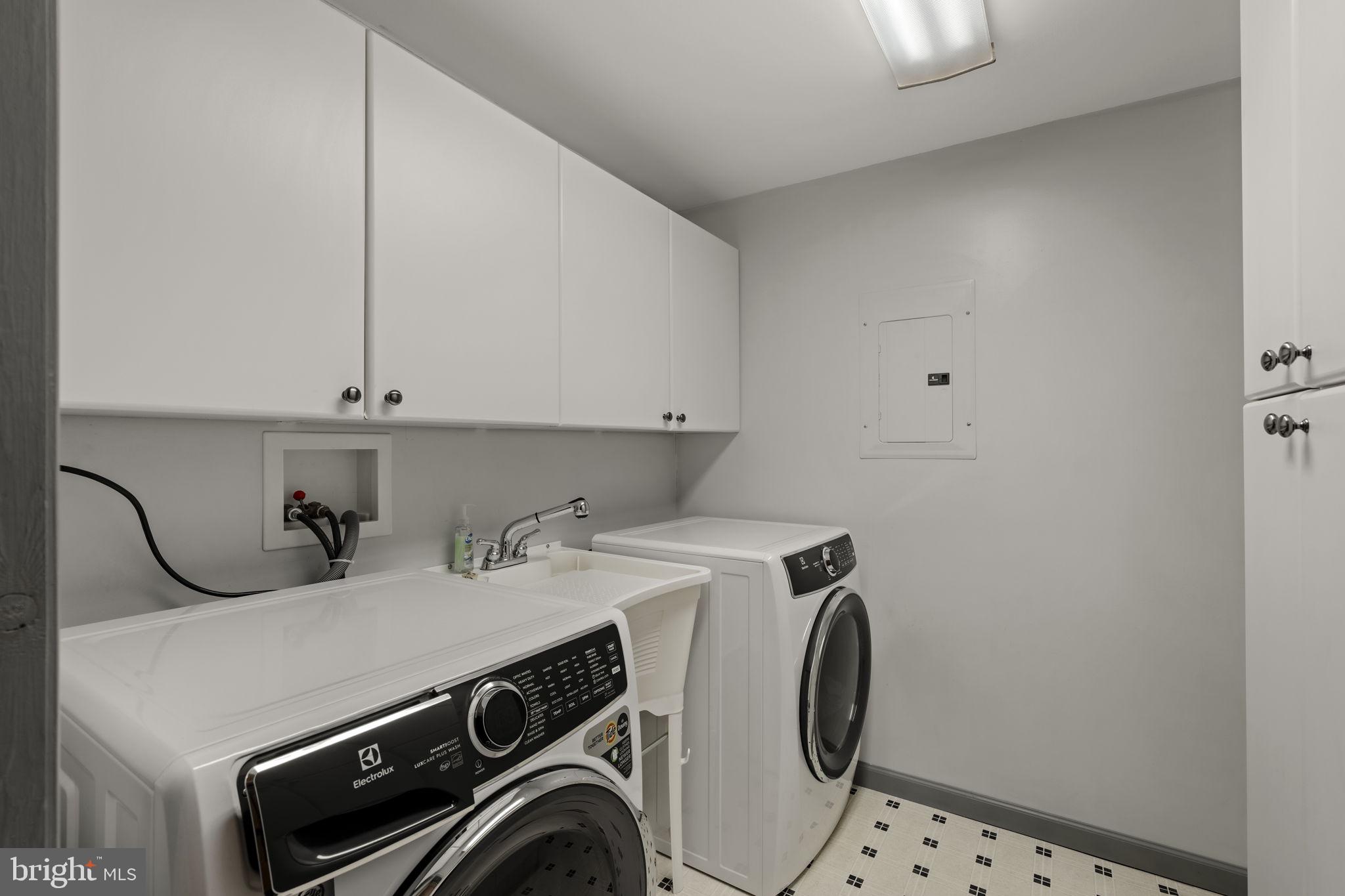 130 Resh Road Reinholds, PA 17569 - Photo 34 of 58 a utility room with dryer and washer