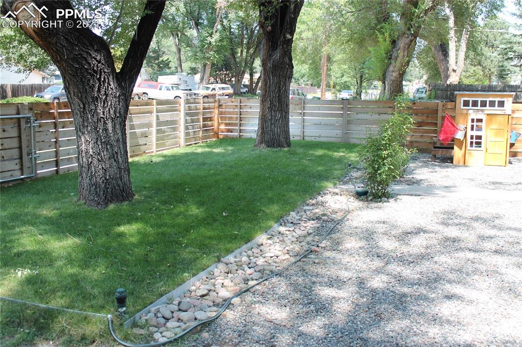 607 Alexander Road Colorado Springs, CO 80909 - Photo 7 of 26 Gallery Image 7
