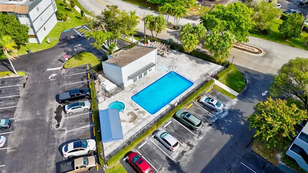 $135,000 | 8380 Sands Point Boulevard, Unit J306, Tamarac, FL 33321