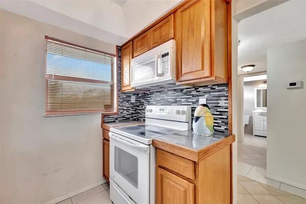 $135,000 | 8380 Sands Point Boulevard, Unit J306, Tamarac, FL 33321