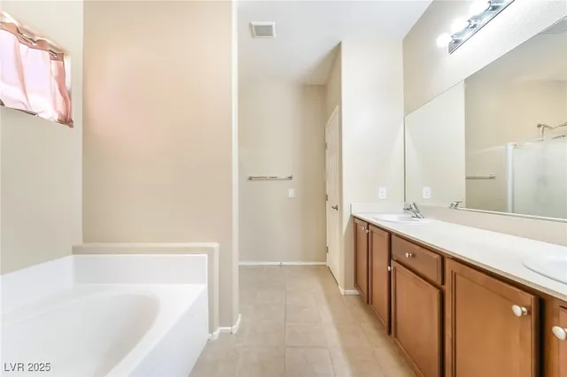 $2,100 | 9614 Vega Carpio Avenue, Las Vegas, NV 89178